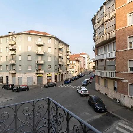 Colourful & Cozy Cenisia Turin