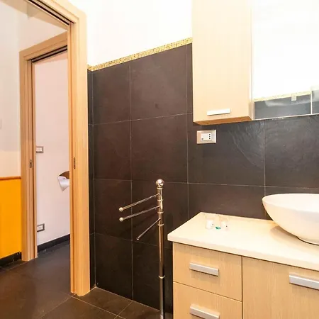 Апартаменты Colourful & Cozy Cenisia Турин