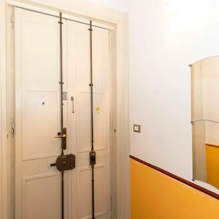 Апартаменты Colourful & Cozy Cenisia Турин